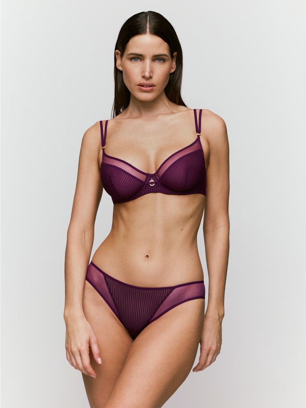 NWT Sarda Radia Underwire bra with convertible racerback in Plum